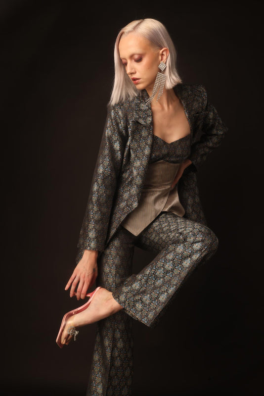 Load image into Gallery viewer, L'Érudite